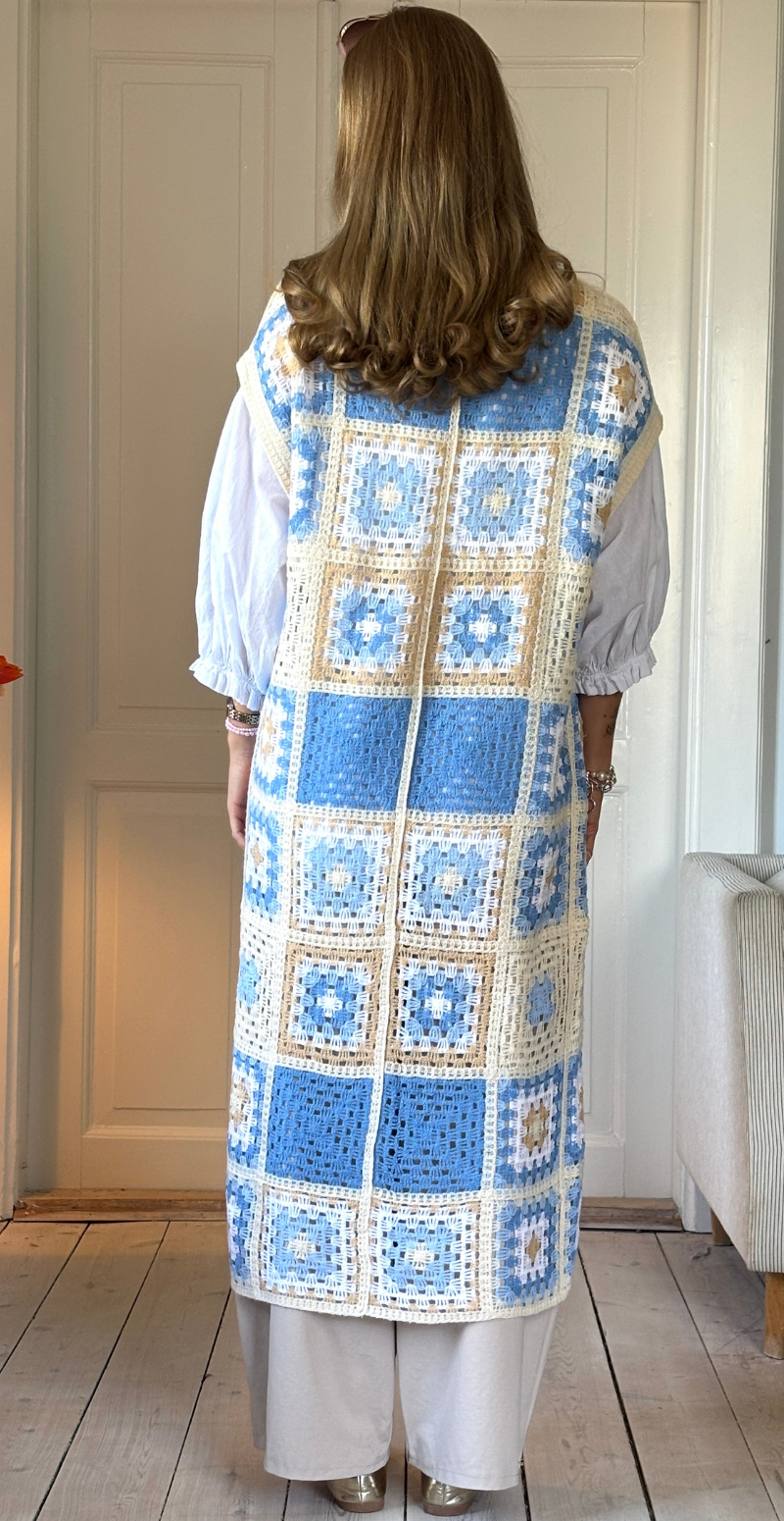 Macy lang hæklet patchwork cardigan lysblå LikeLondon