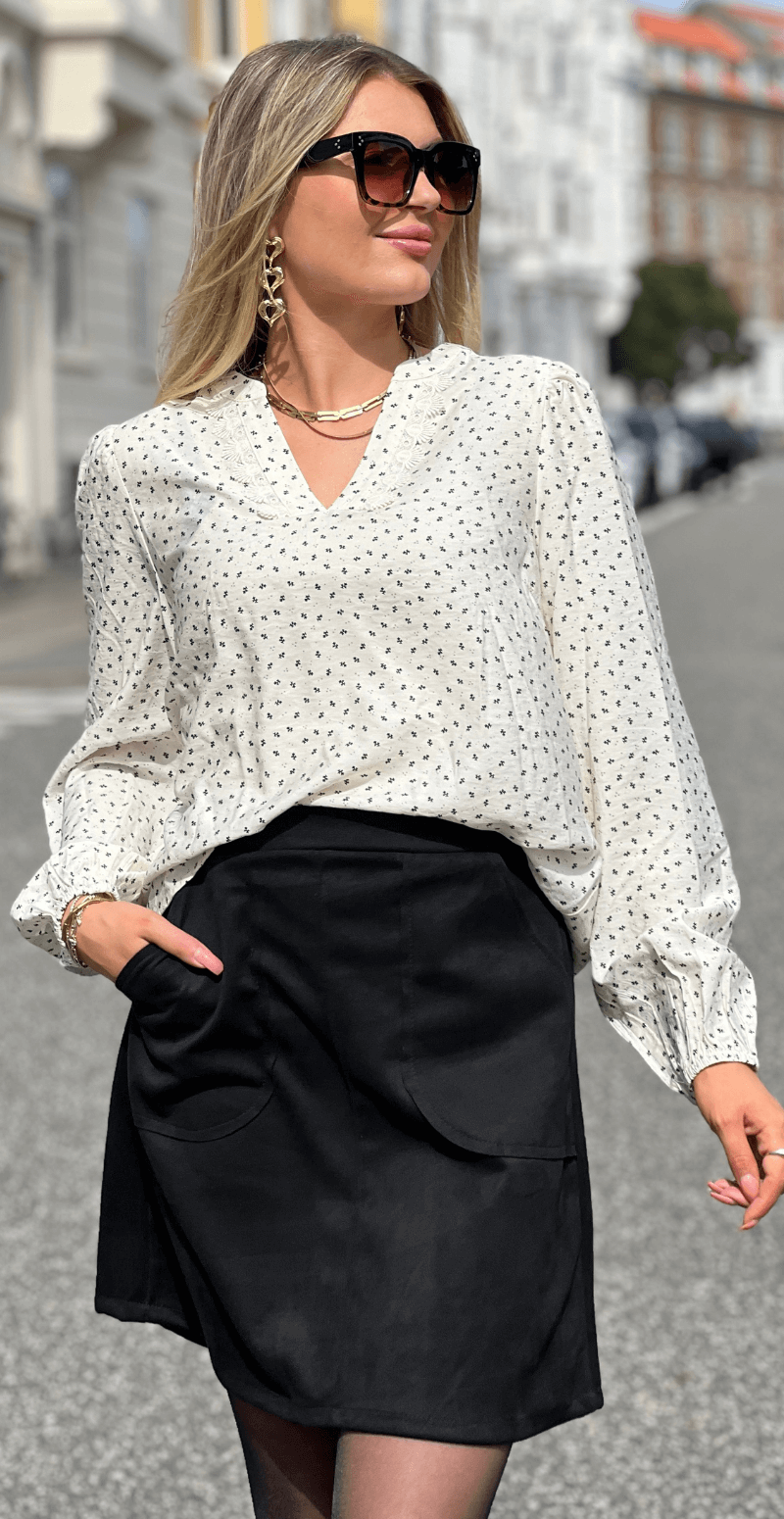 Elin bluse Star Off-white w. Black