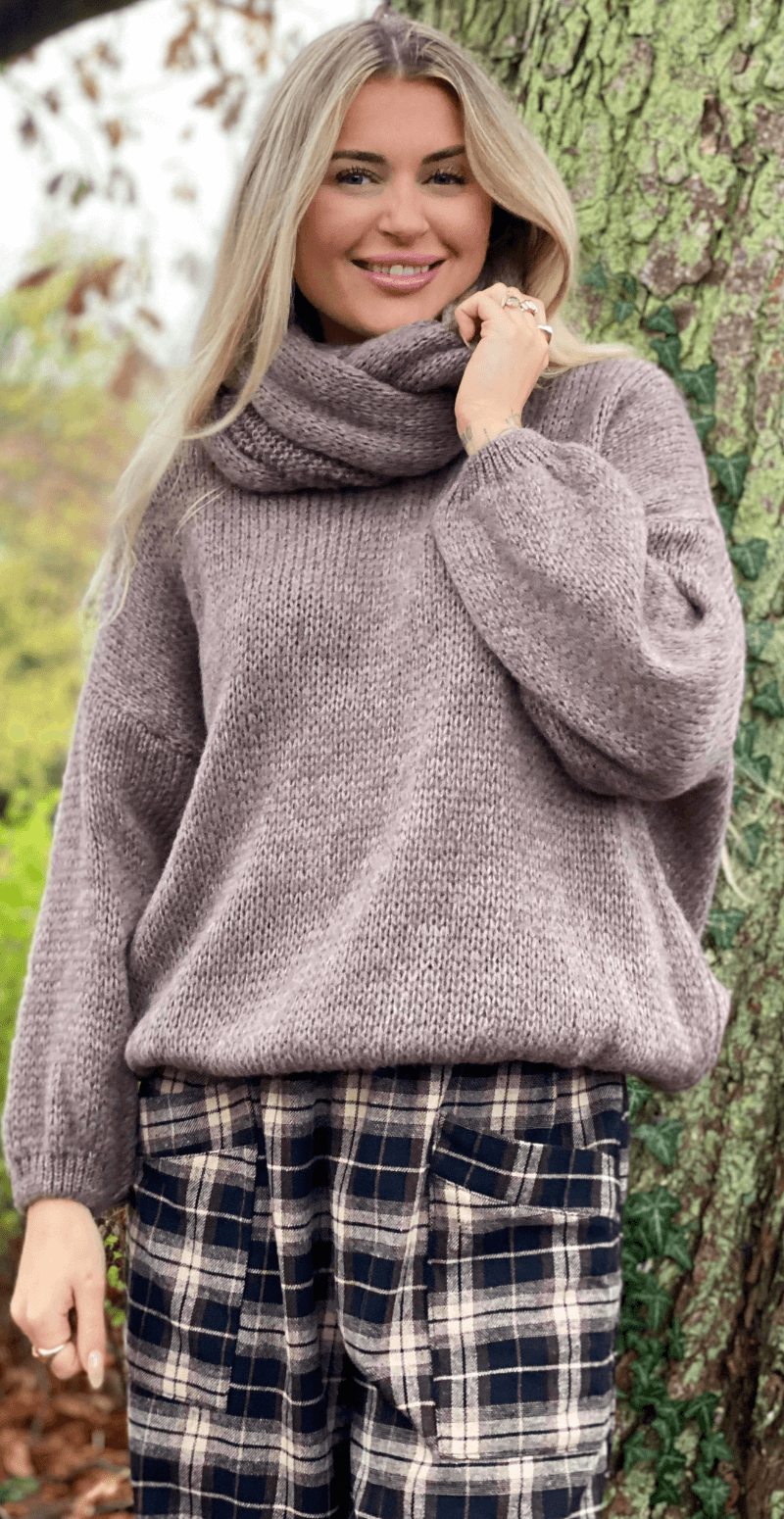 Lupita uldstrik med tørklæde fango LikeLondon