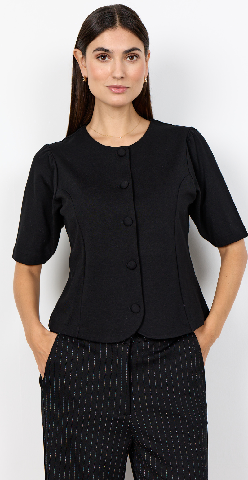 Esme figursyet bluse med betrukne knapper sort LikeLondon