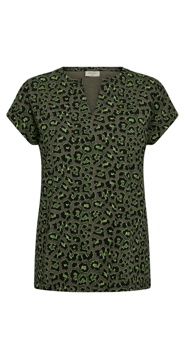 bu8454T-shirt med leopardprint dusty olive w. black