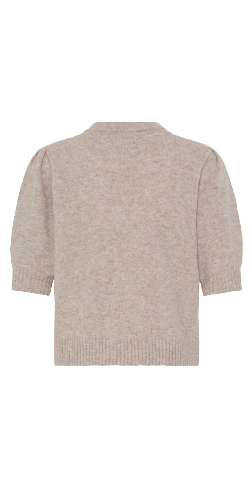 Osmilla strikbluse med korte puf ærmer i crop humus mel. argyle B.young