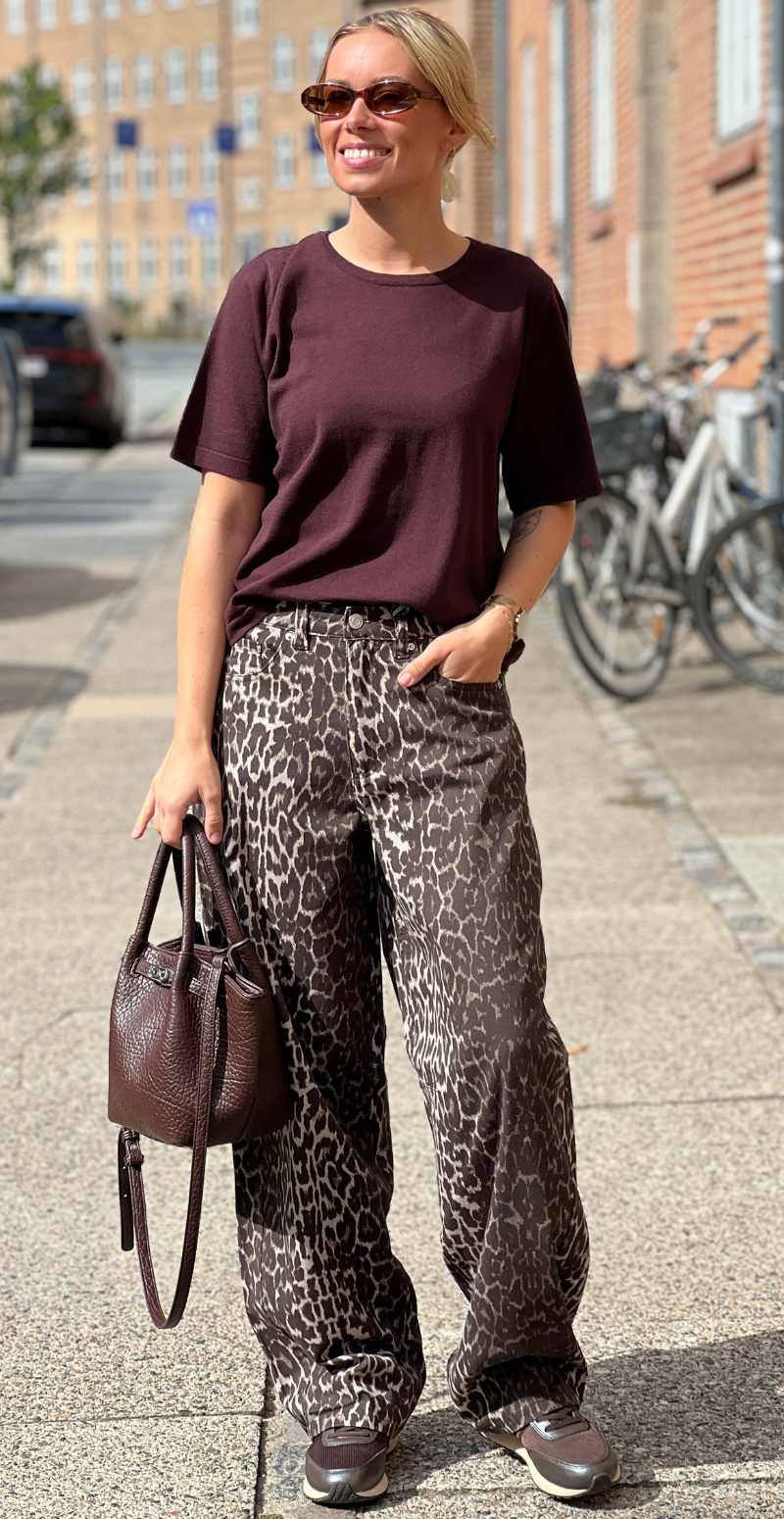 Rose pullover med korte ærmer og stræk mole Freequent