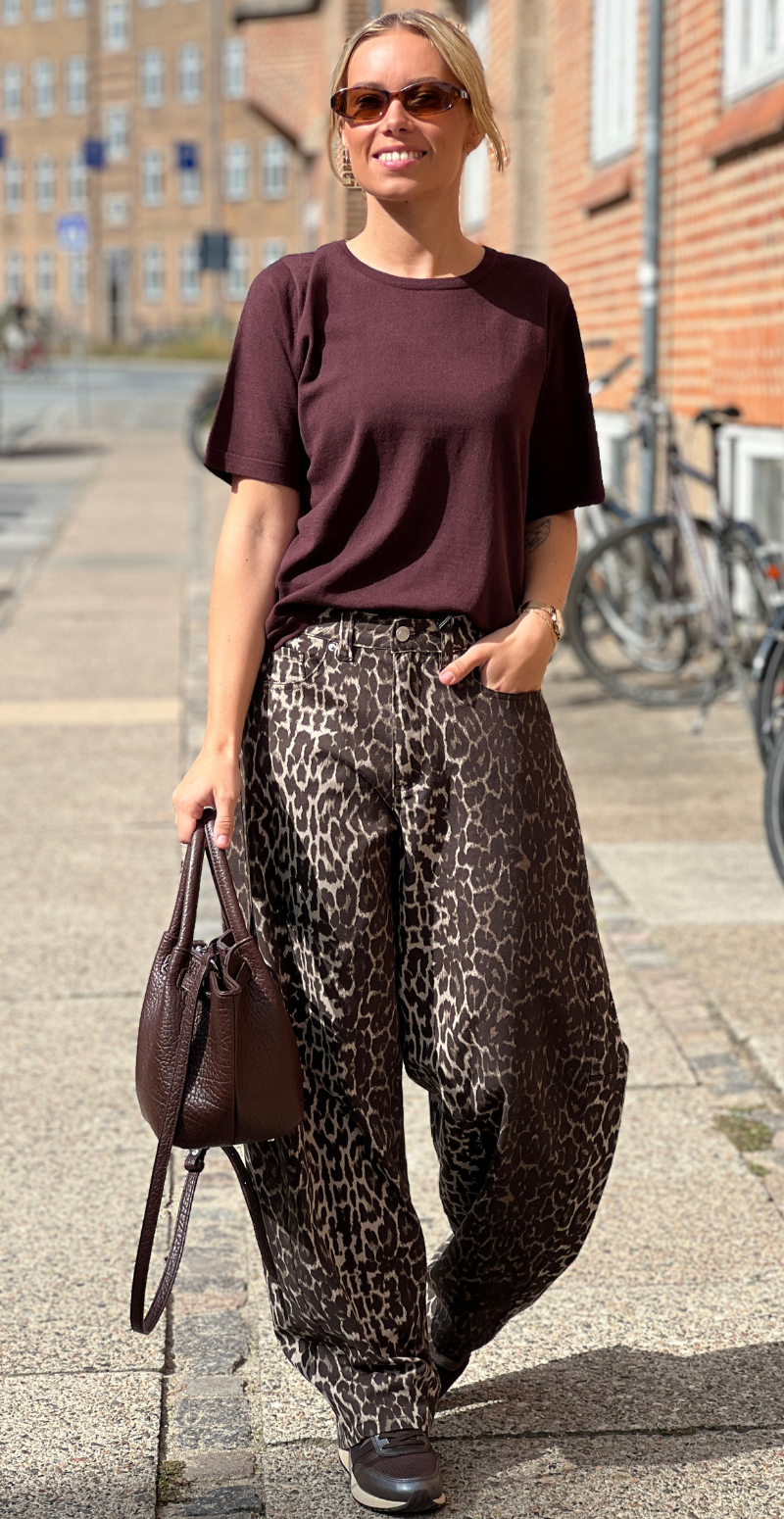 Rose pullover med korte ærmer og stræk mole Freequent