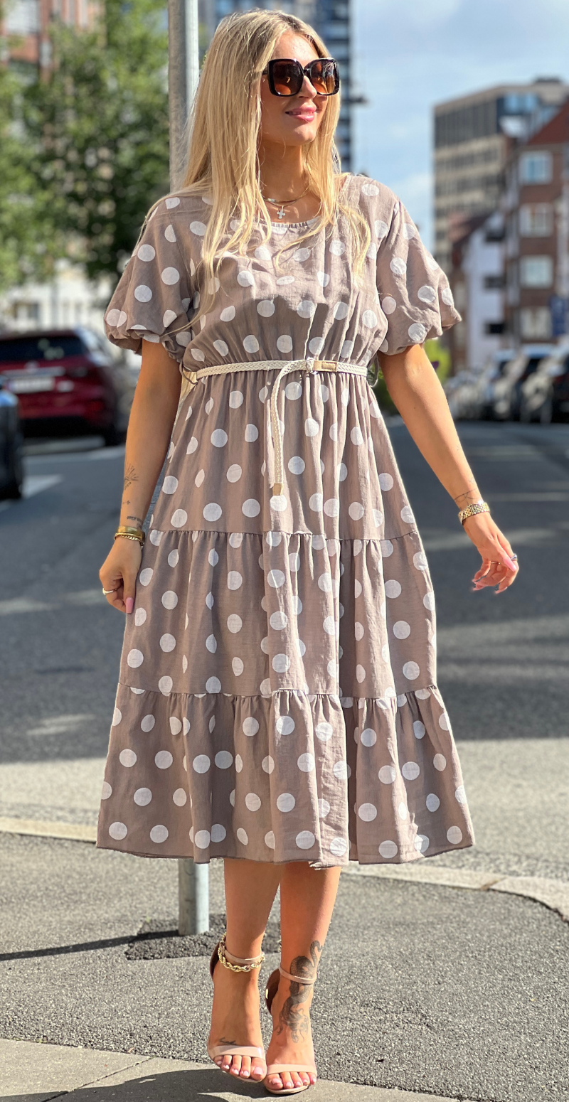 Elly kjole med dots og peplum fango LikeLondon
