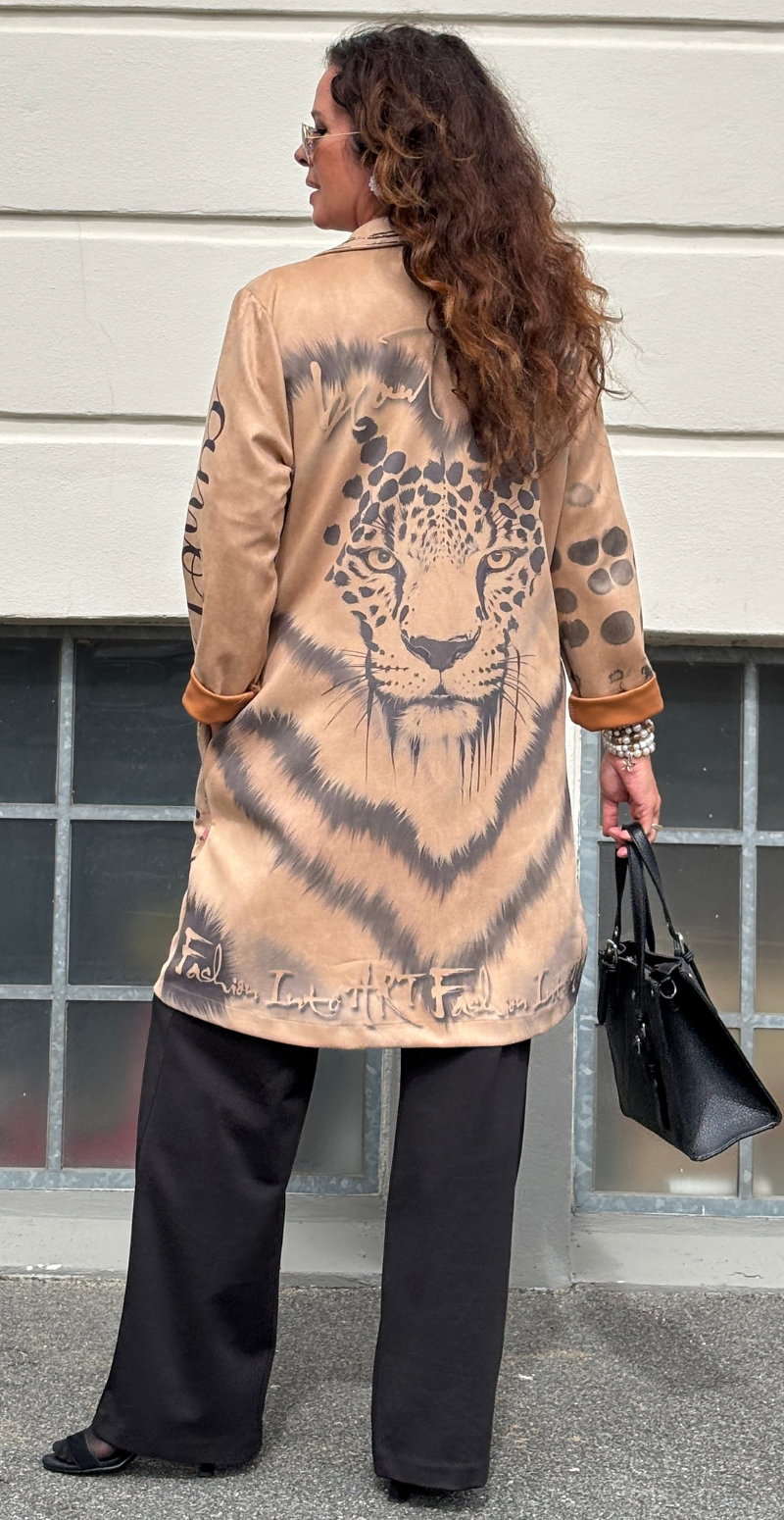 Katie jakke med print sort rose og leopard camel LikeLondon