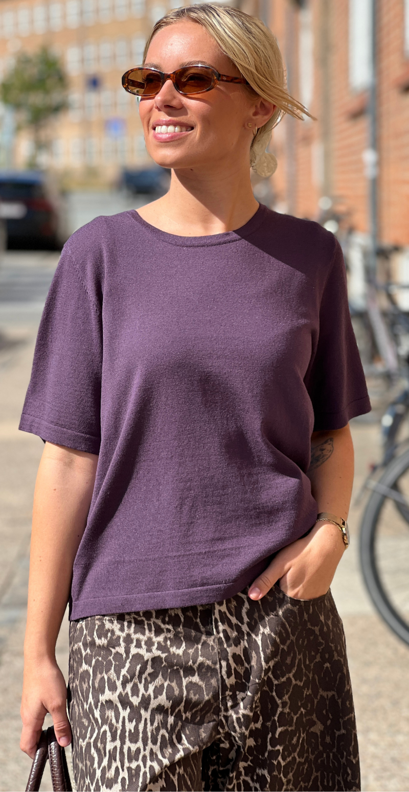 Rose pullover med korte ærmer og stræk nightshade Freequent