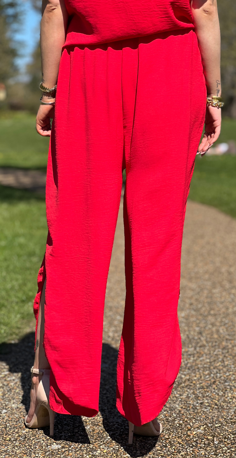 Beate bukser med åbning i siden rød LikeLondon