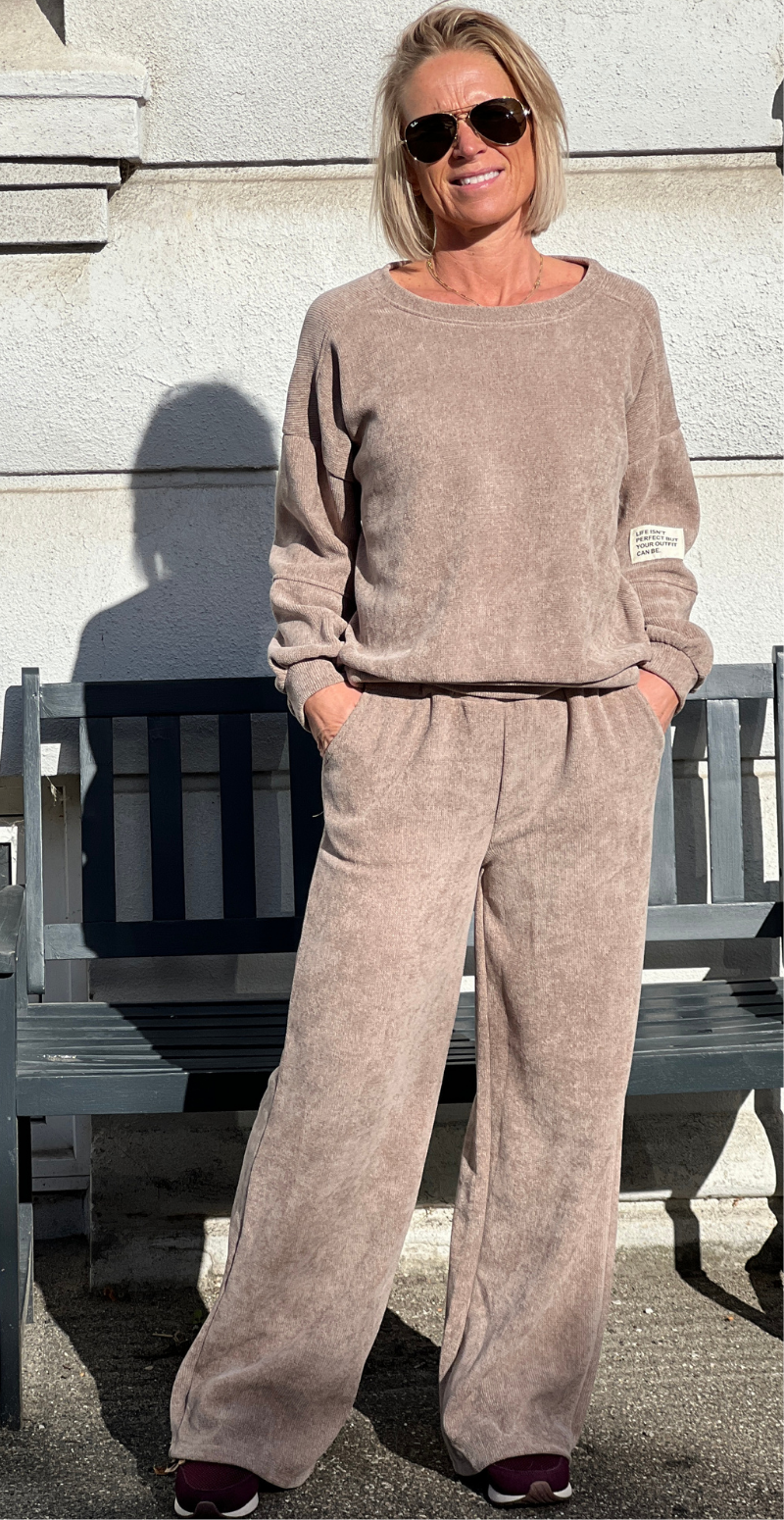 Nette sweat sæt i velour/fløjl fango LikeLondon