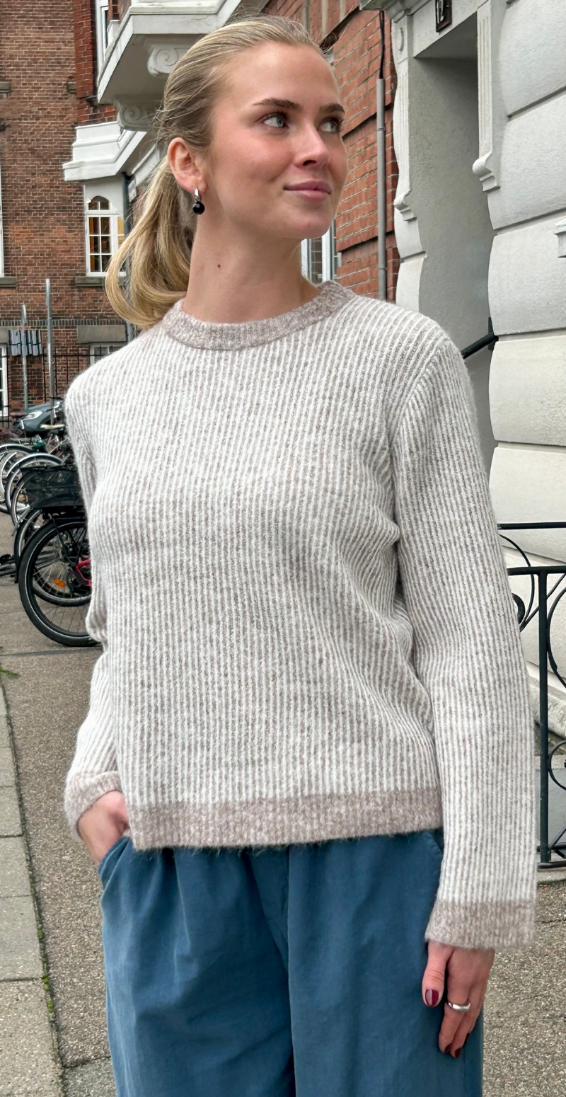 Minna jumper med striber walnut mix B-young
