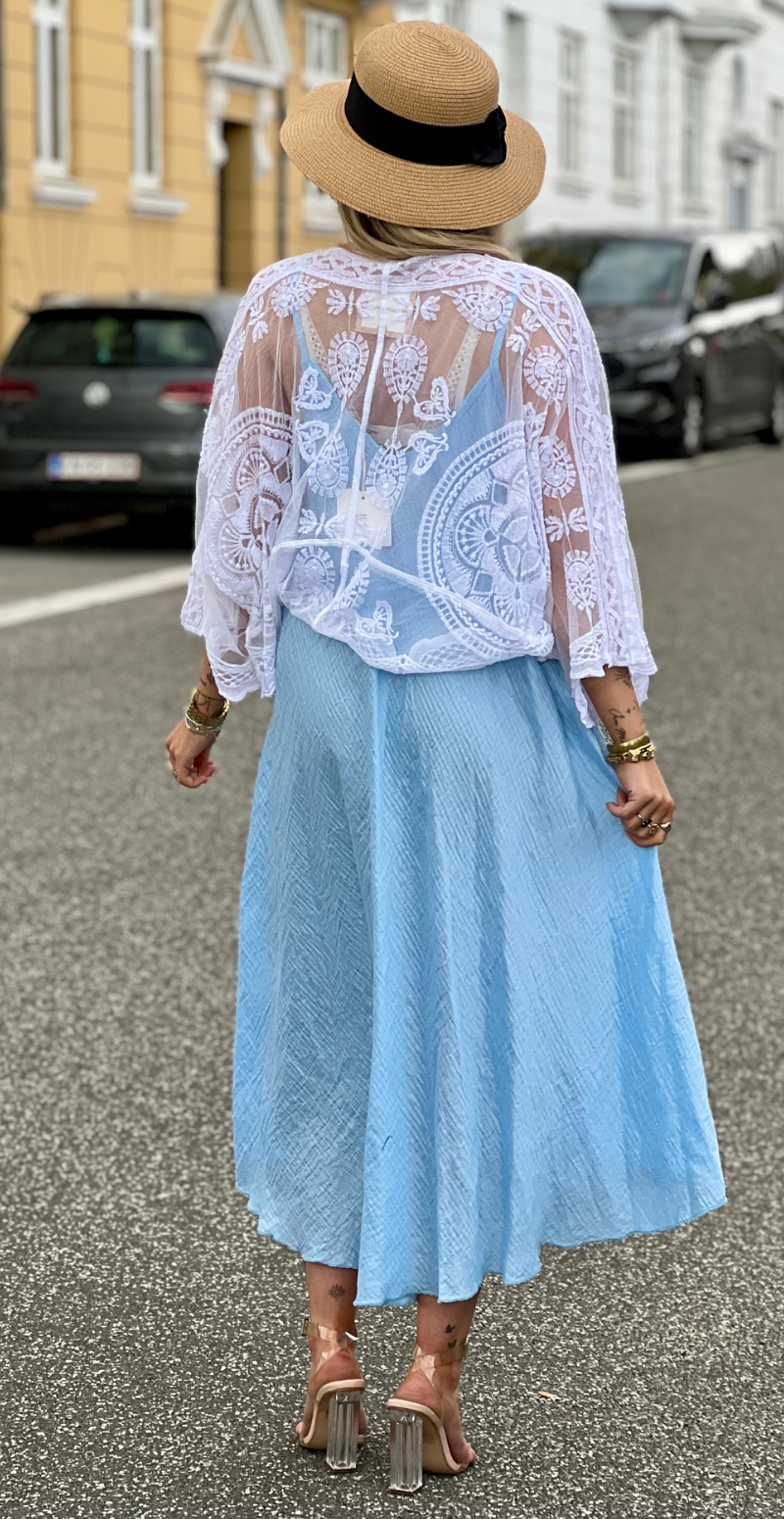 Karine lang vidde kjole med tynde stropper sky LikeLondon