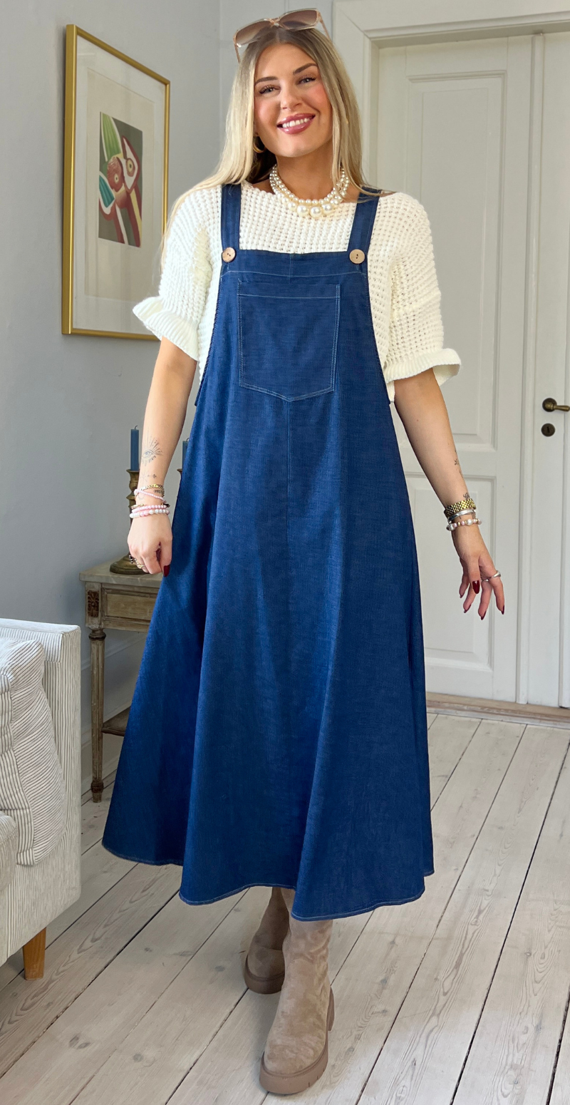 Noel denimspencer med træknapper og lomme dark jeans LikeLondon