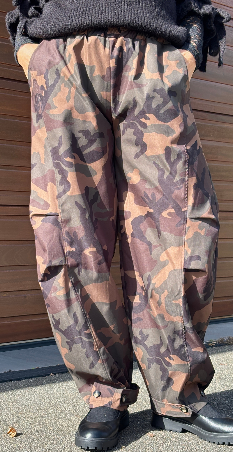 Manja ballonbukser med camouflage og elastikkant camouflage LikeLondon
