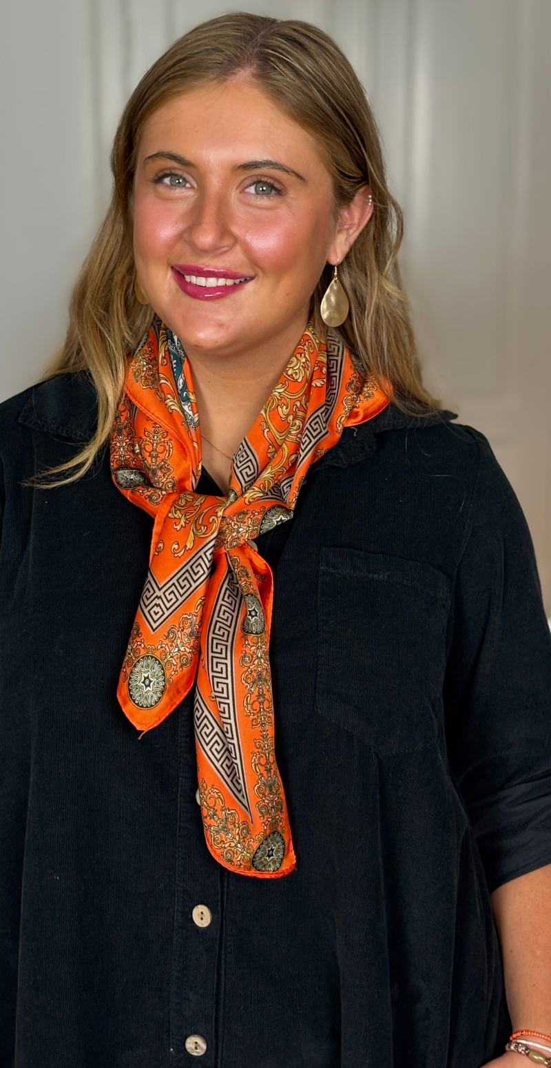 Silketørklæde med rokokko mønster orange LikeLondon