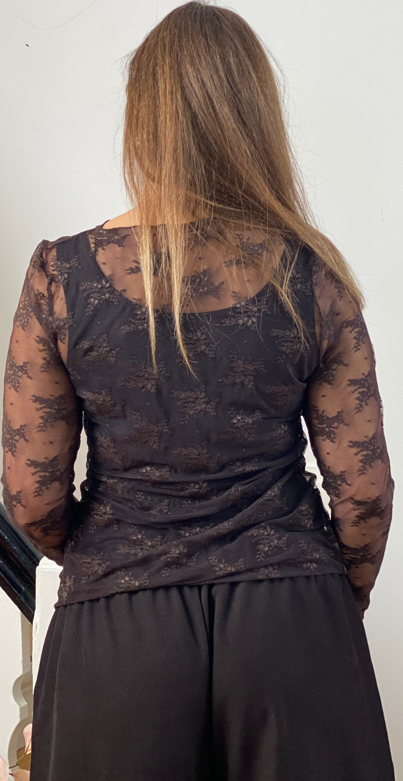 Thea langærmet blondebluse med broderi brun LikeLondon