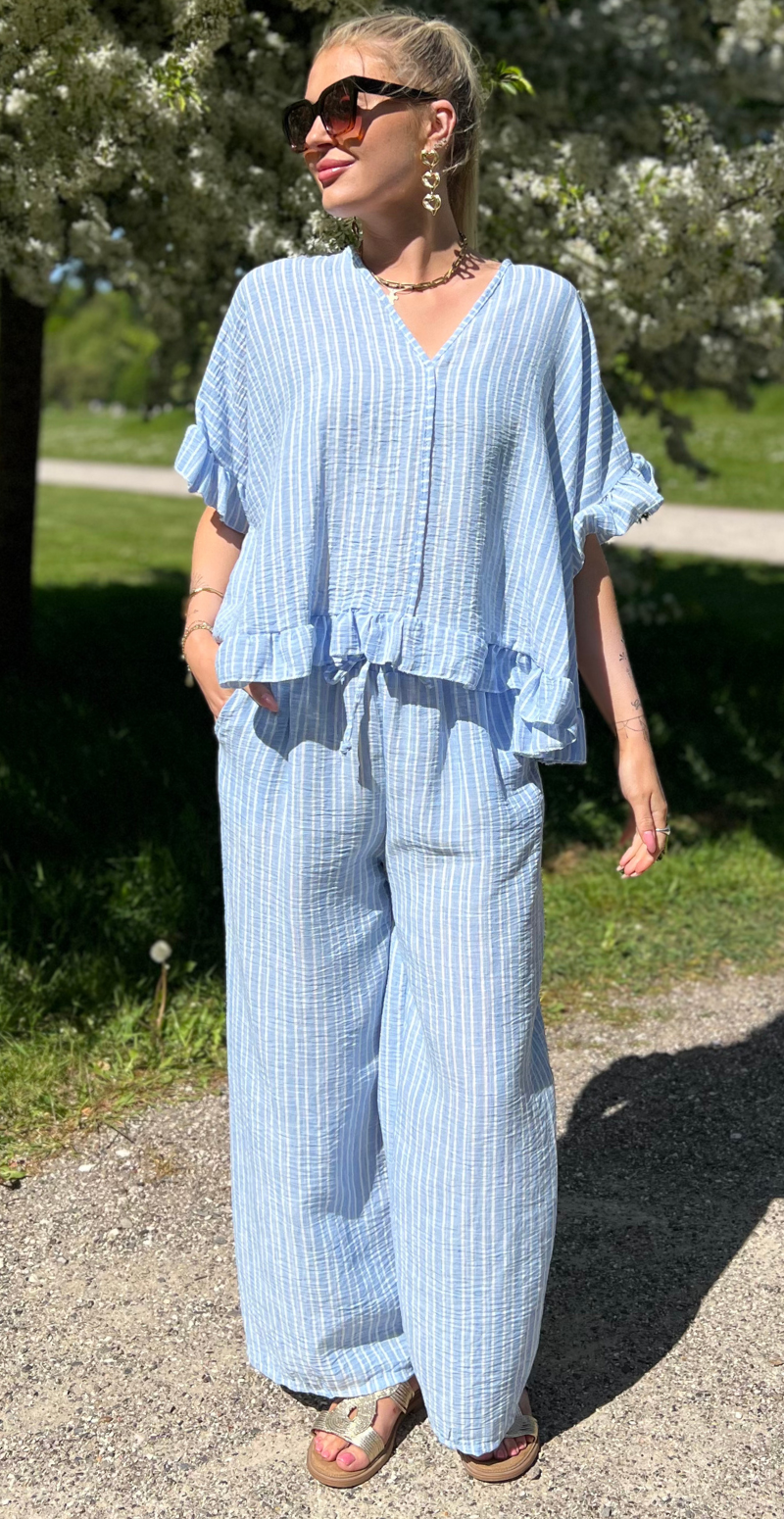 Leonora bluse med striber og bindebånd på ryggen lysblå LikeLondon