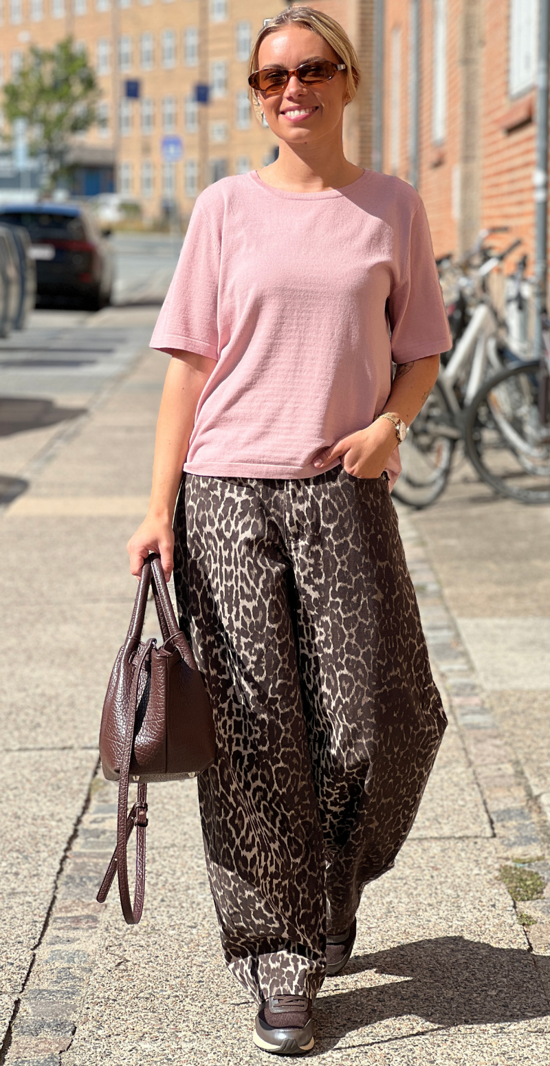 Rose pullover med korte ærmer og stræk pale mauve Freequent
