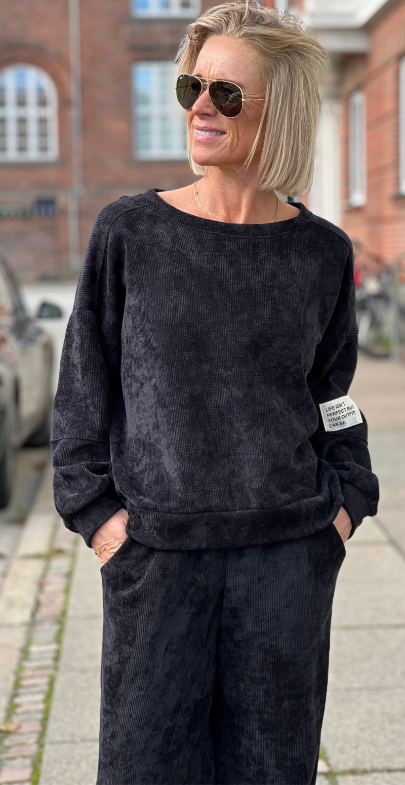 Nette sweat sæt i velour/fløjl sort LikeLondon