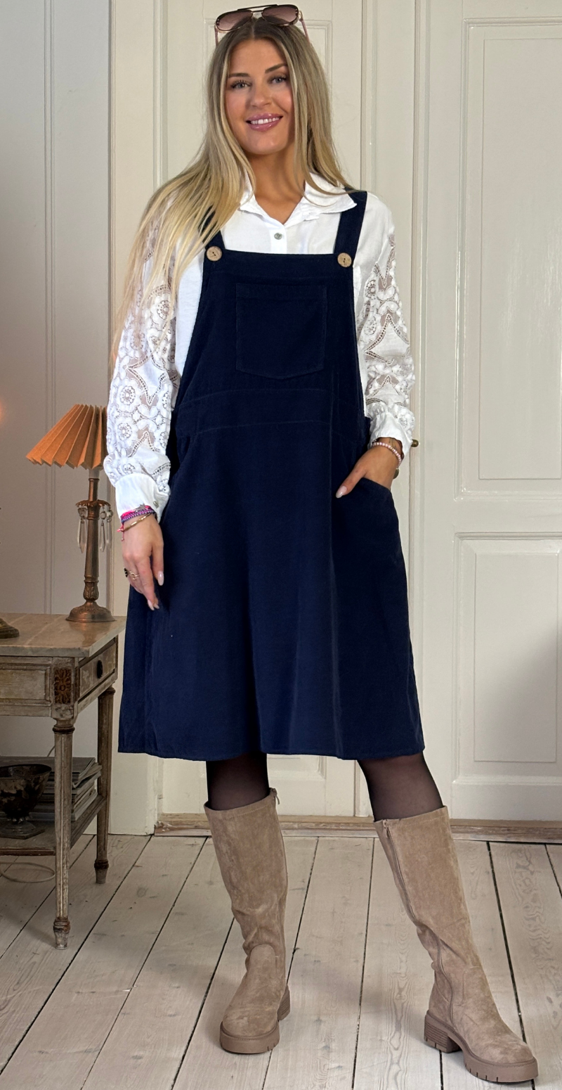 Forudbestil uge 9 Nynne kort spencer i fløjl med lomme foran navy LikeLondon