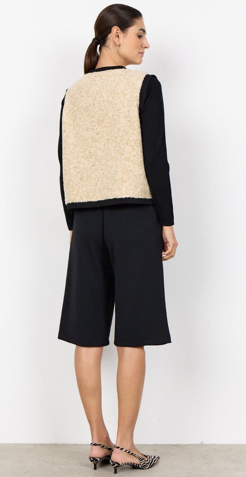 Bessie vest i teddylook med foer beige Soya Concept