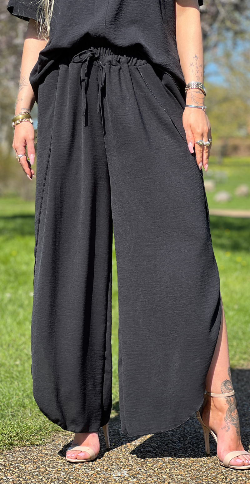 Beate bukser med åbning i siden sort LikeLondon