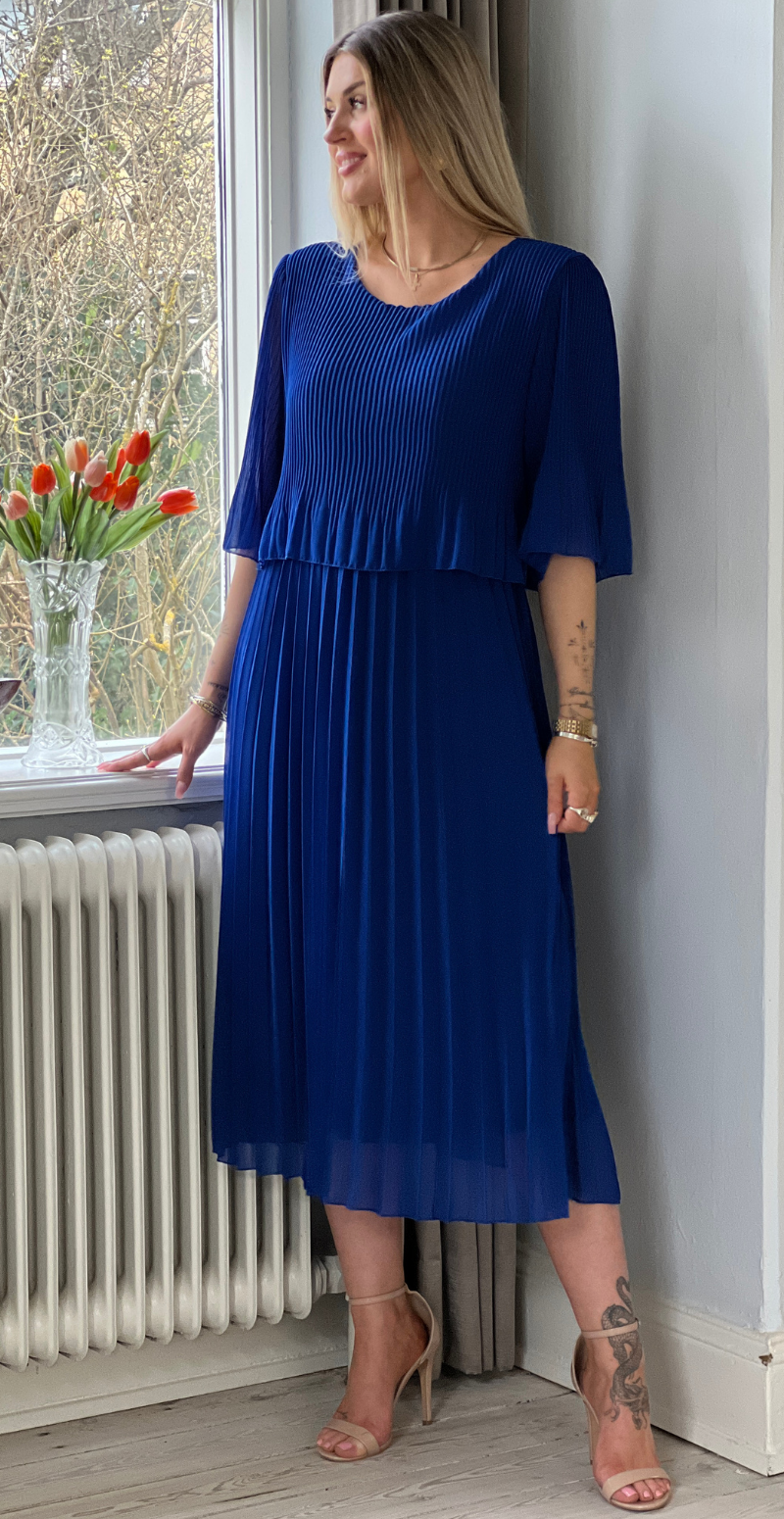 Forudbestil uge 15 Carmen plisseret kjole med elastik i taljen royal blue LikeLondon