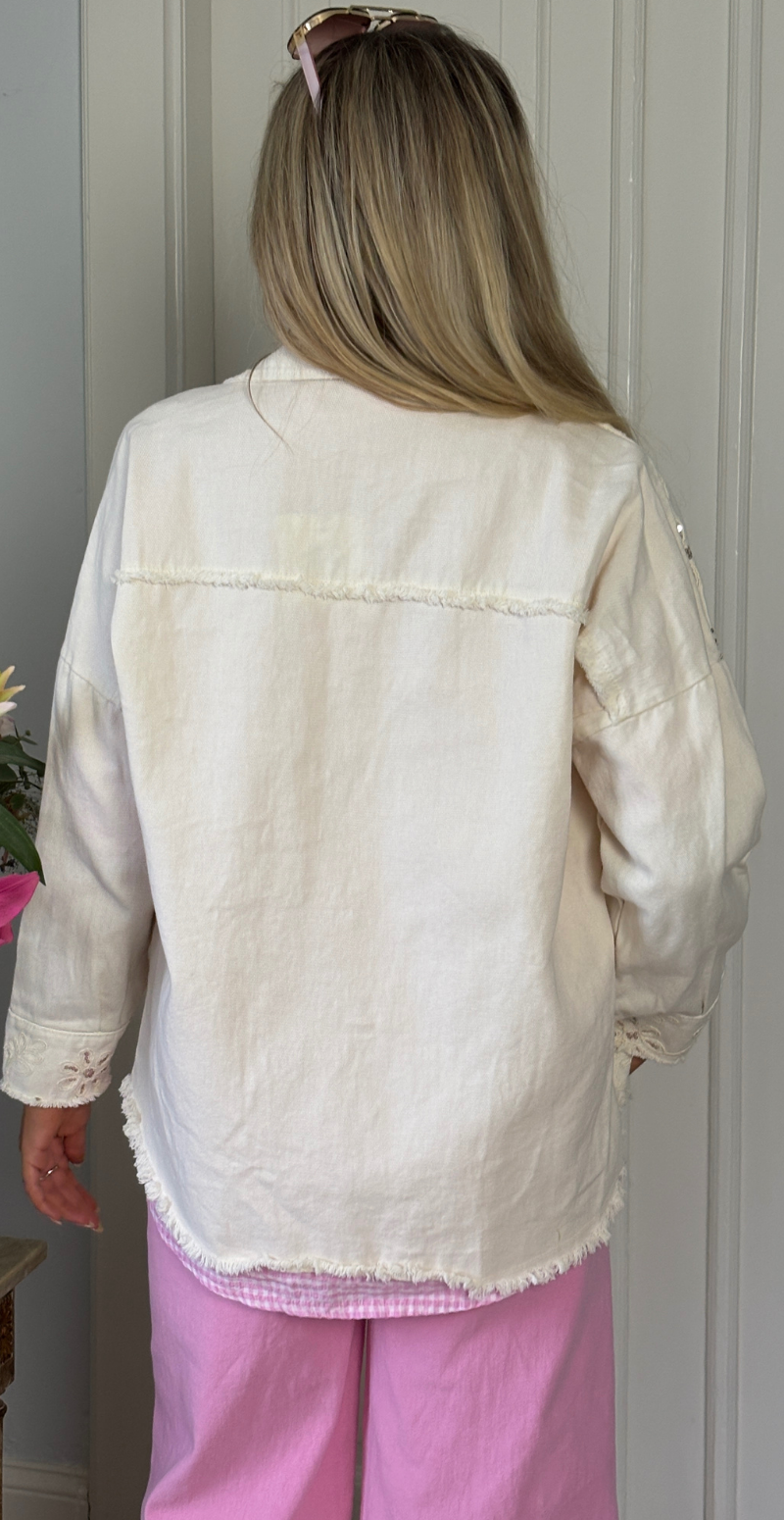 Laney canvas jakke med broderede blomster og pailletter creme LikeLondon