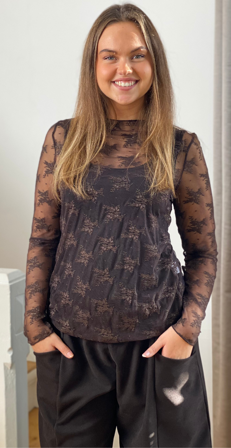Thea langærmet blondebluse med broderi brun LikeLondon