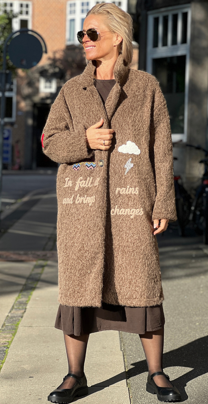 Bette frakke med patches brun LikeLondon