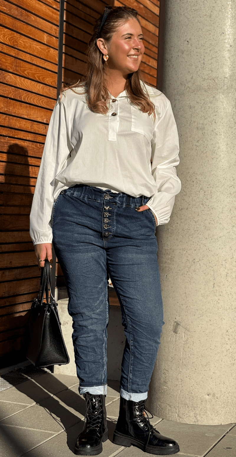 Milly skjorte med knapper og længde bagpå hvid LikeLondon