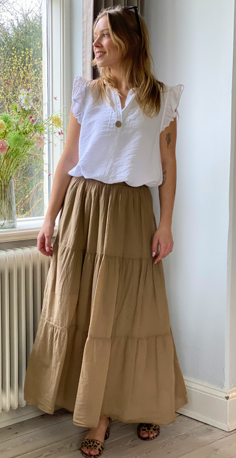 Gigi lang nederdel med peplum camel LikeLondon