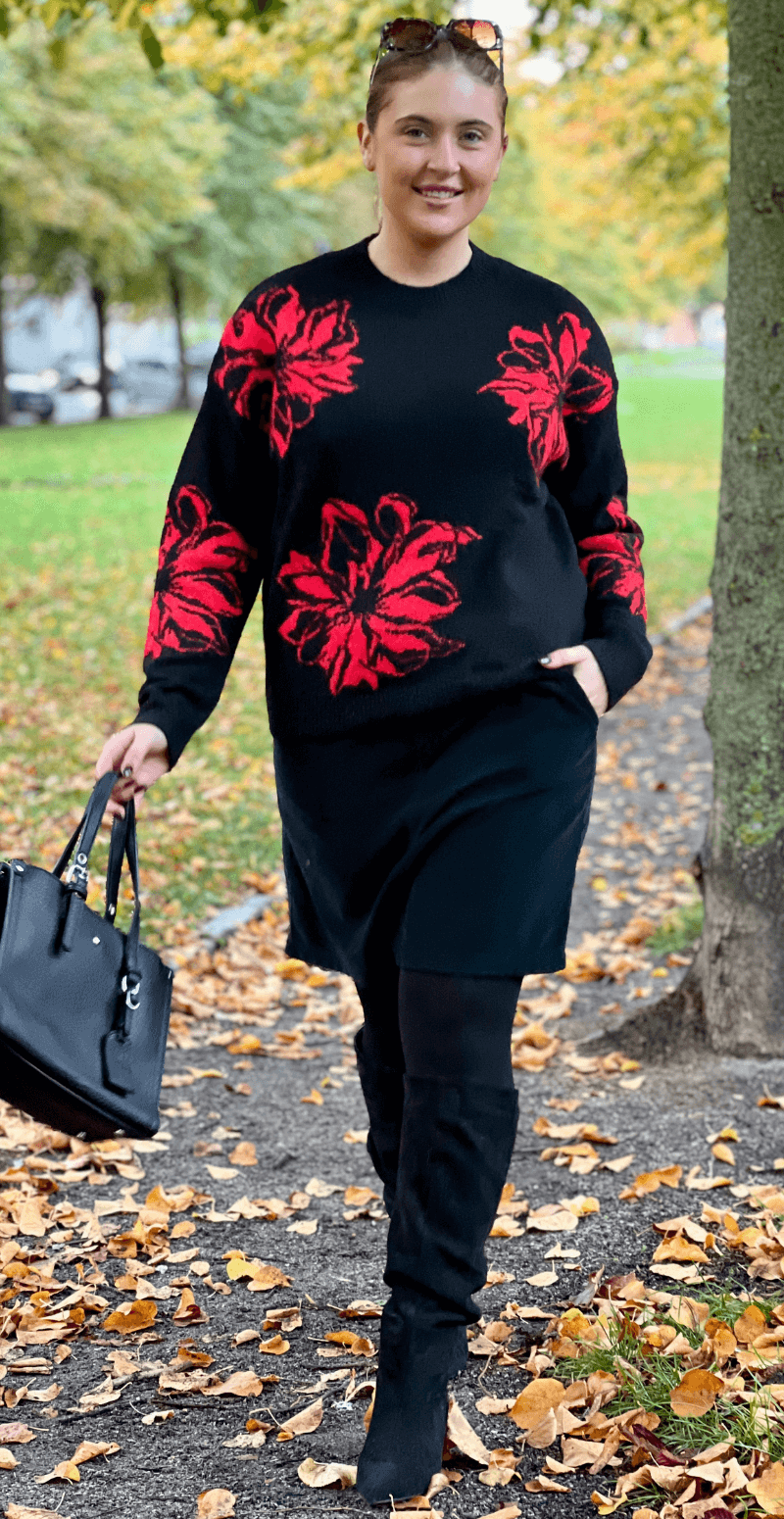 Omea strikbluse sort