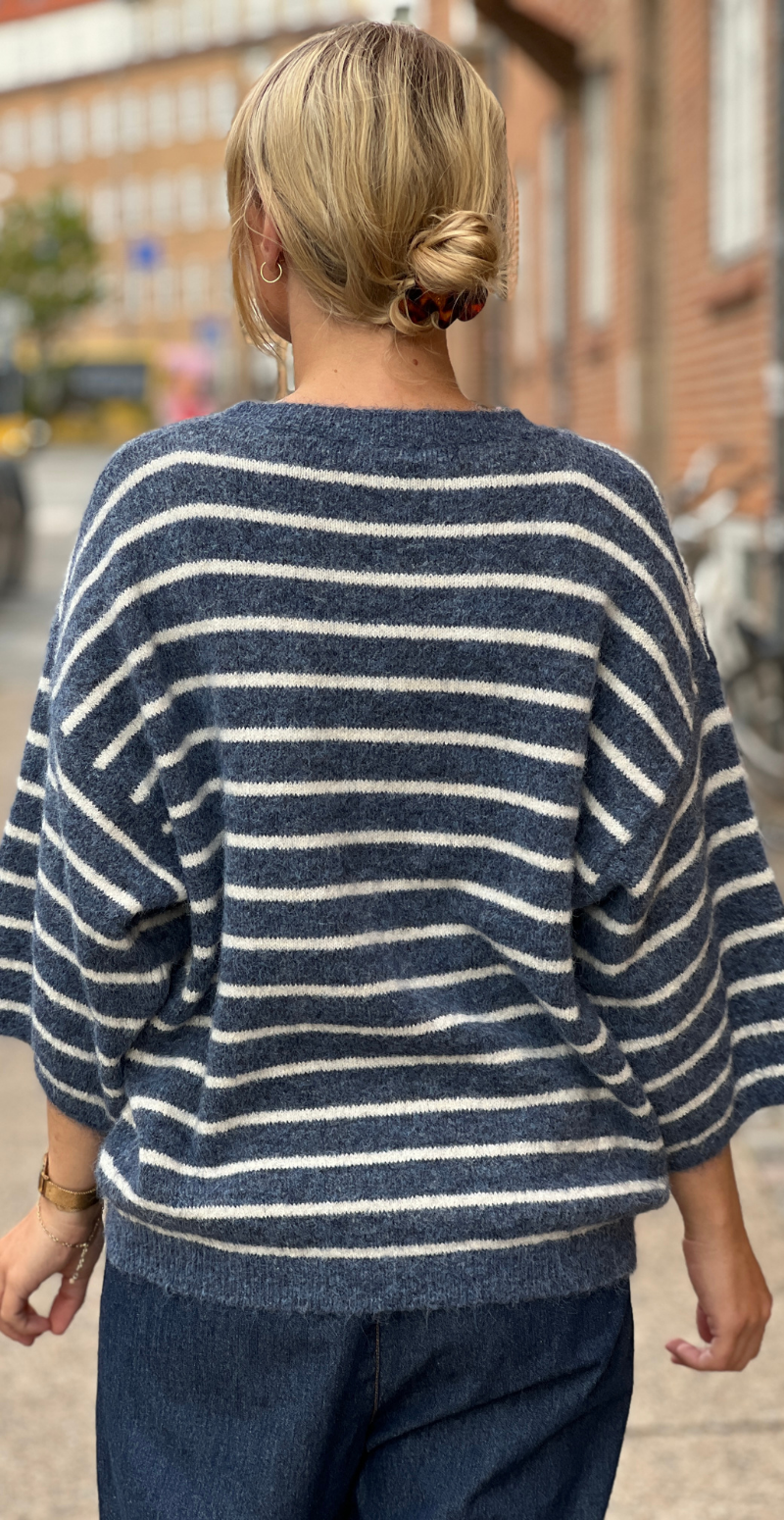 Elina uldstrik med striber og korte ærmer jeans LikeLondon