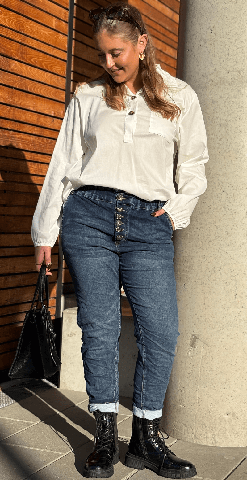 Milly skjorte med knapper og længde bagpå hvid LikeLondon