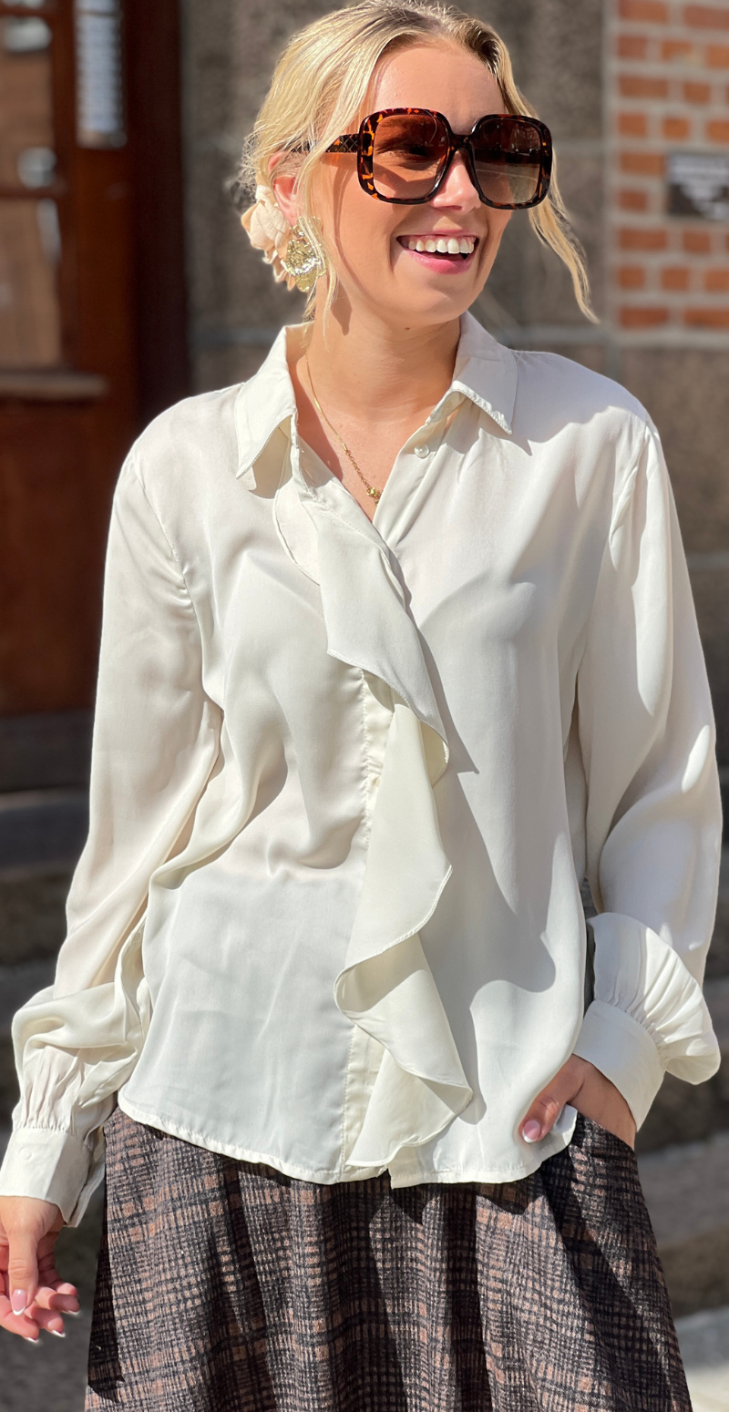 Igomi bluse med flæsekant foran birch B.young