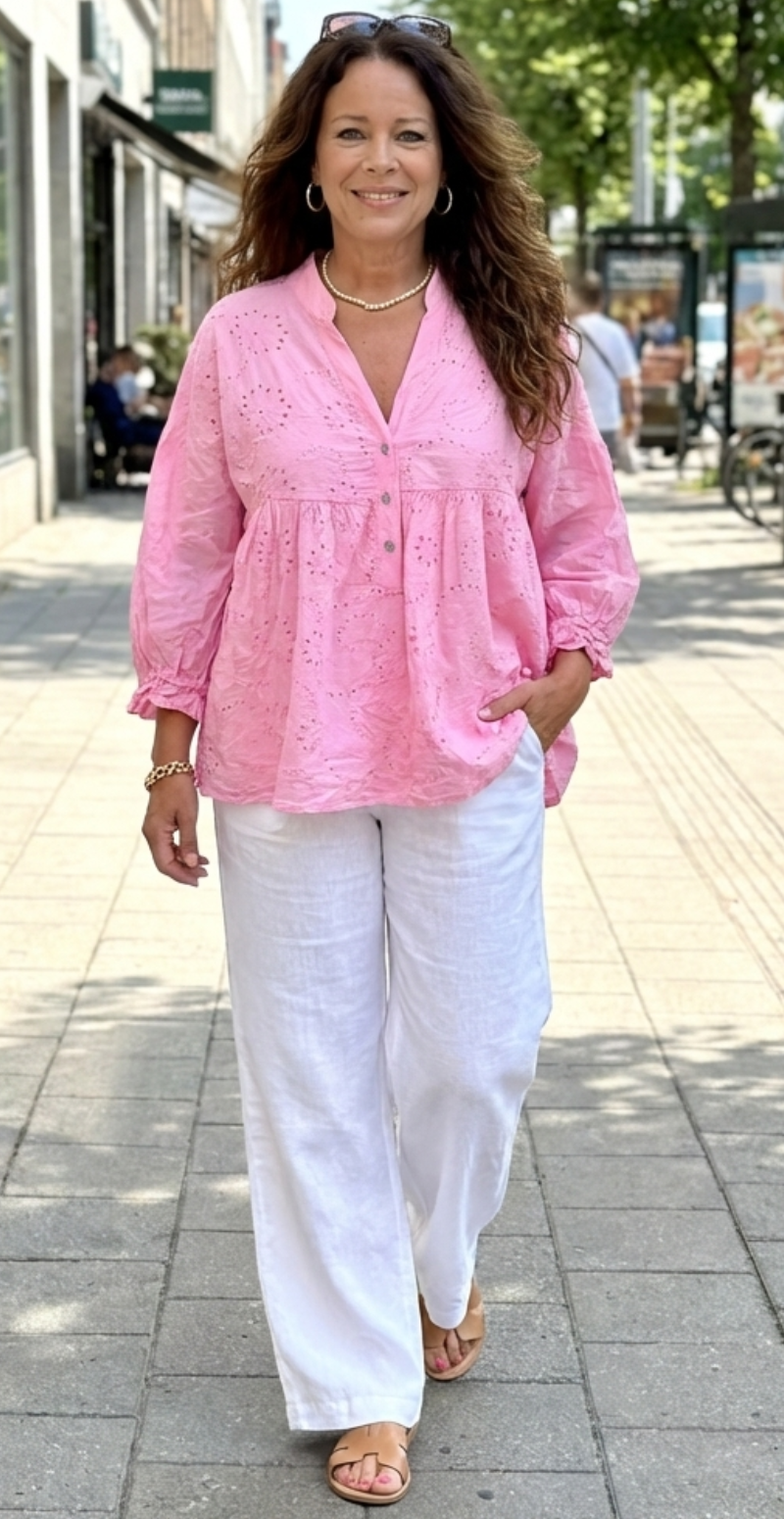 Penelope bluse med broderi anglaise baby pink LikeLondon