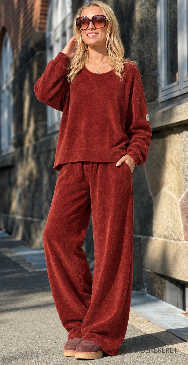 Nette sweat sæt i velour/fløjl coccio LikeLondon