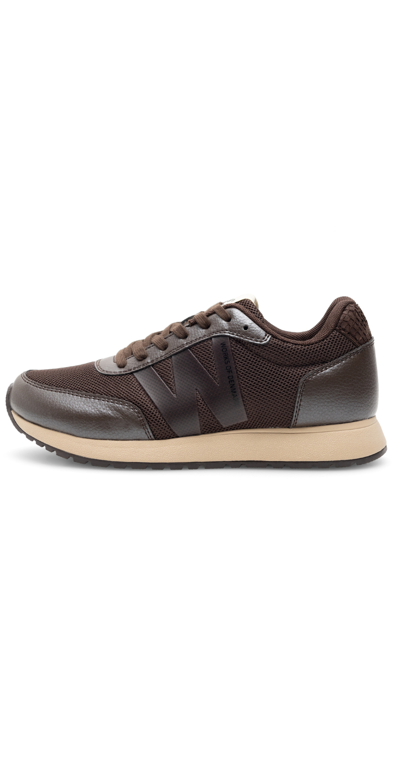 Sonja sneaker med "W" chocolate Woden