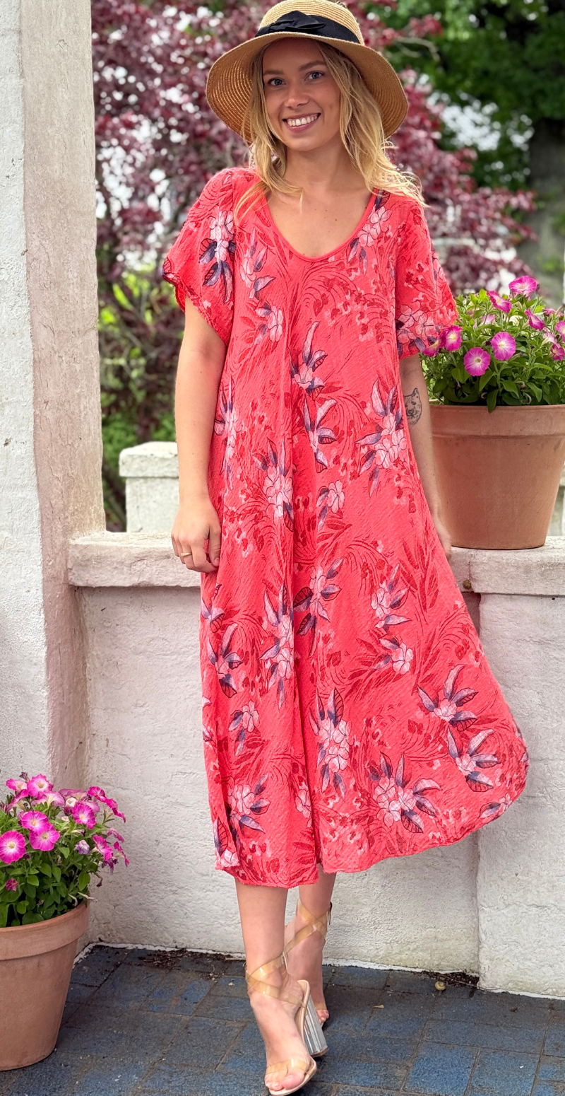 Luli kjole med blomstret mønster koral LikeLondon