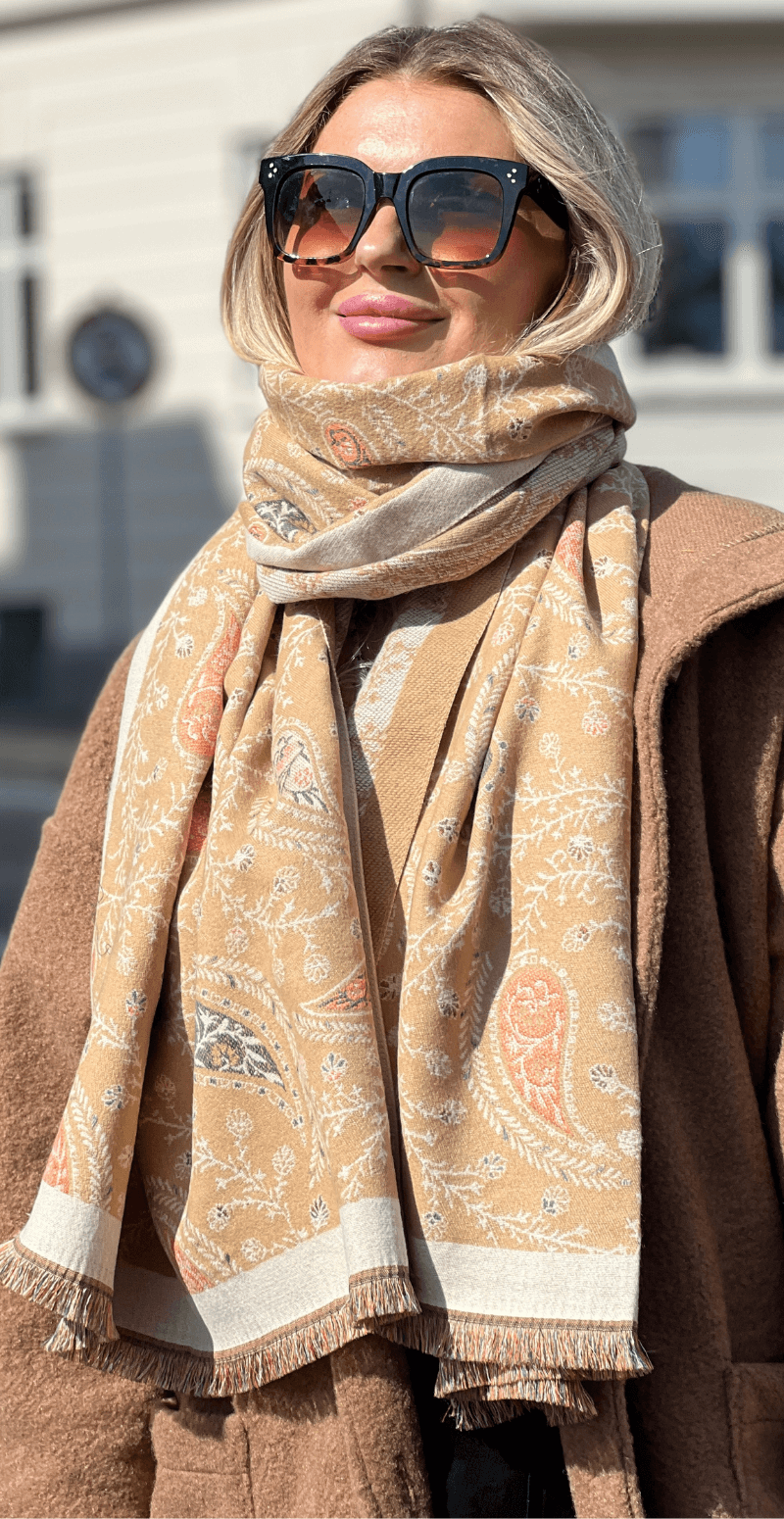 Uldtørklæde med paisley print camel LikeLondon