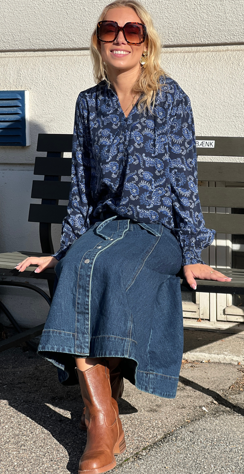 Lukan denimnederdel med knapper dark blue denim B.young