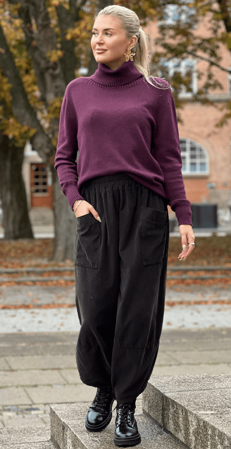 Abelone strik med rullekrave bordeaux LikeLondon