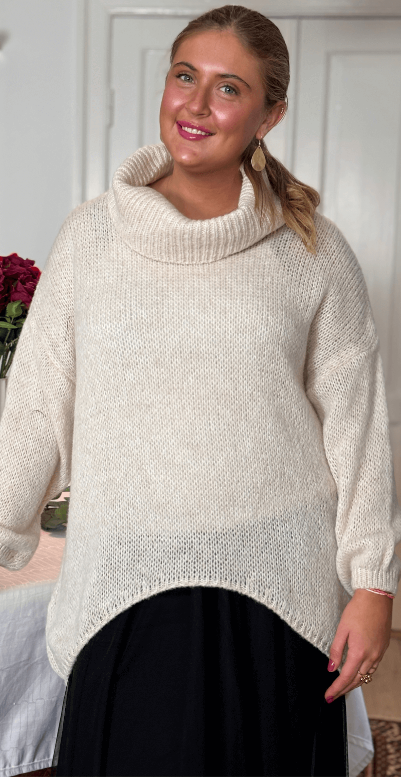 Irene uldstrik med halskrave creme LikeLondon