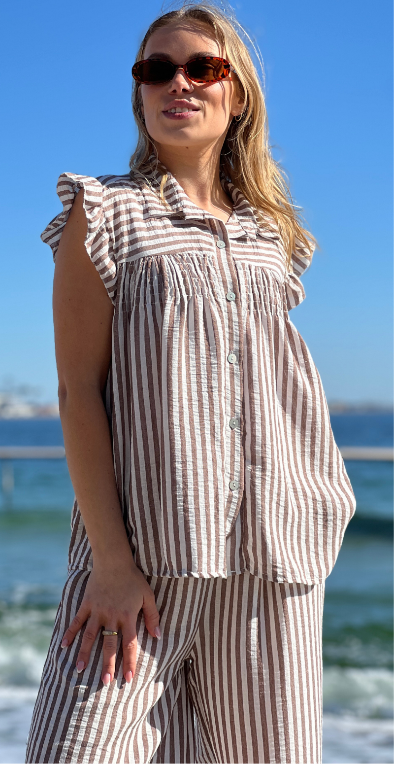 Lilje sæt med stribet bluse og bukser moro LikeLondon