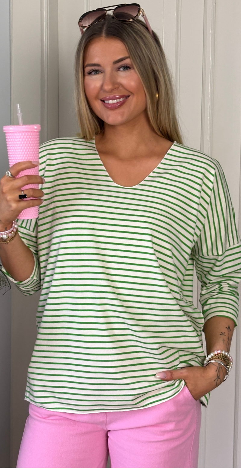Evita bluse med v-hals og striber grøn LikeLondon