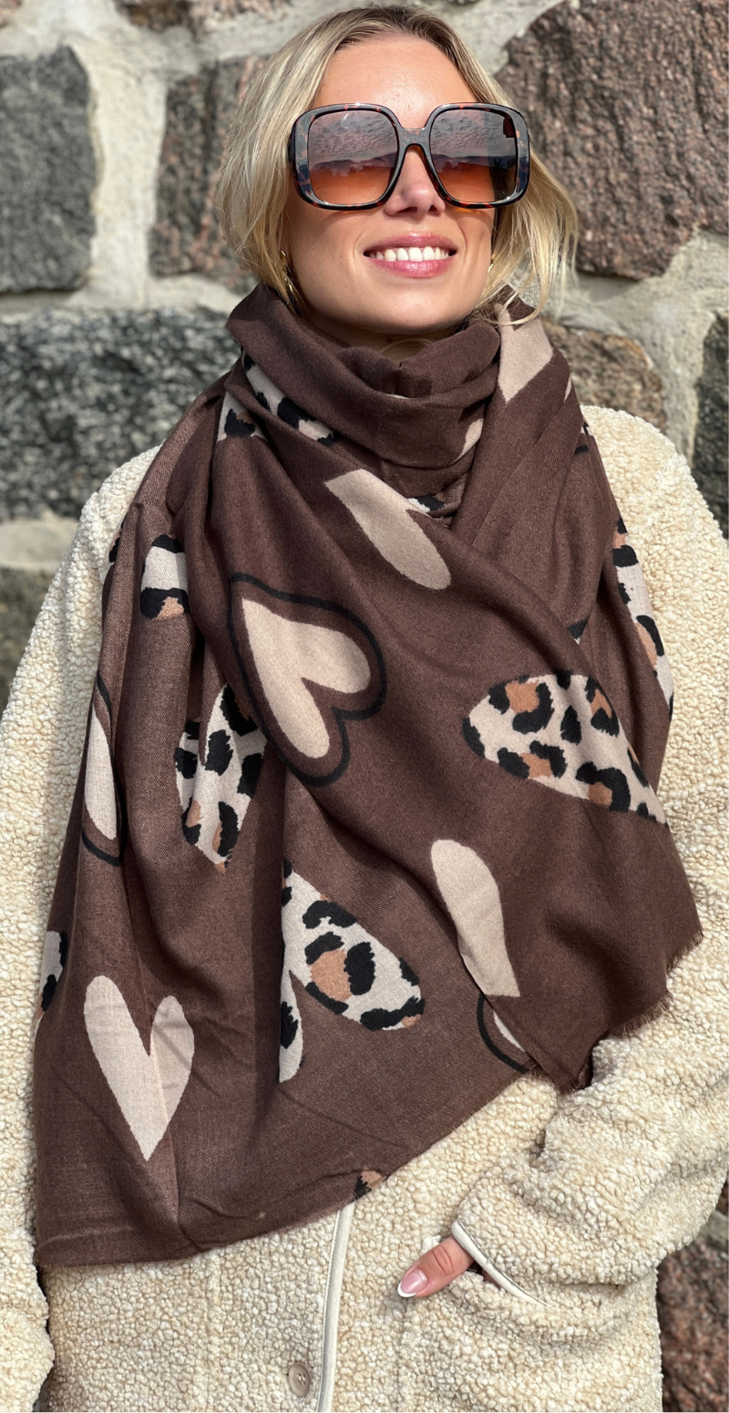 Tørklæde med leopardprint og hjerter marrone LikeLondon