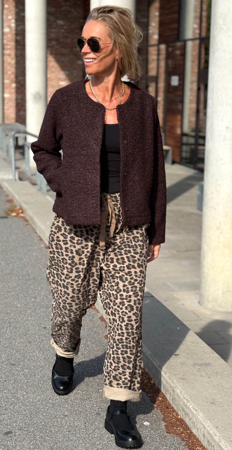 Grith jakke i teddy-look brun LikeLondon