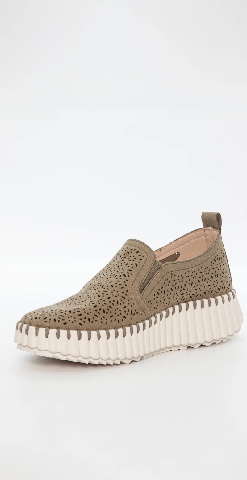 Sneaker med høj sål og mønster khaki Duffy