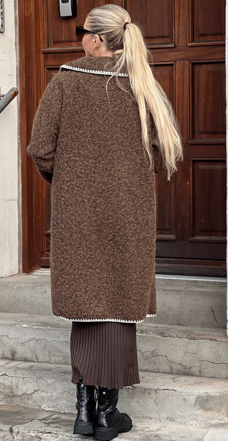 Trisha lang jakke med farvede kanter brun LikeLondon