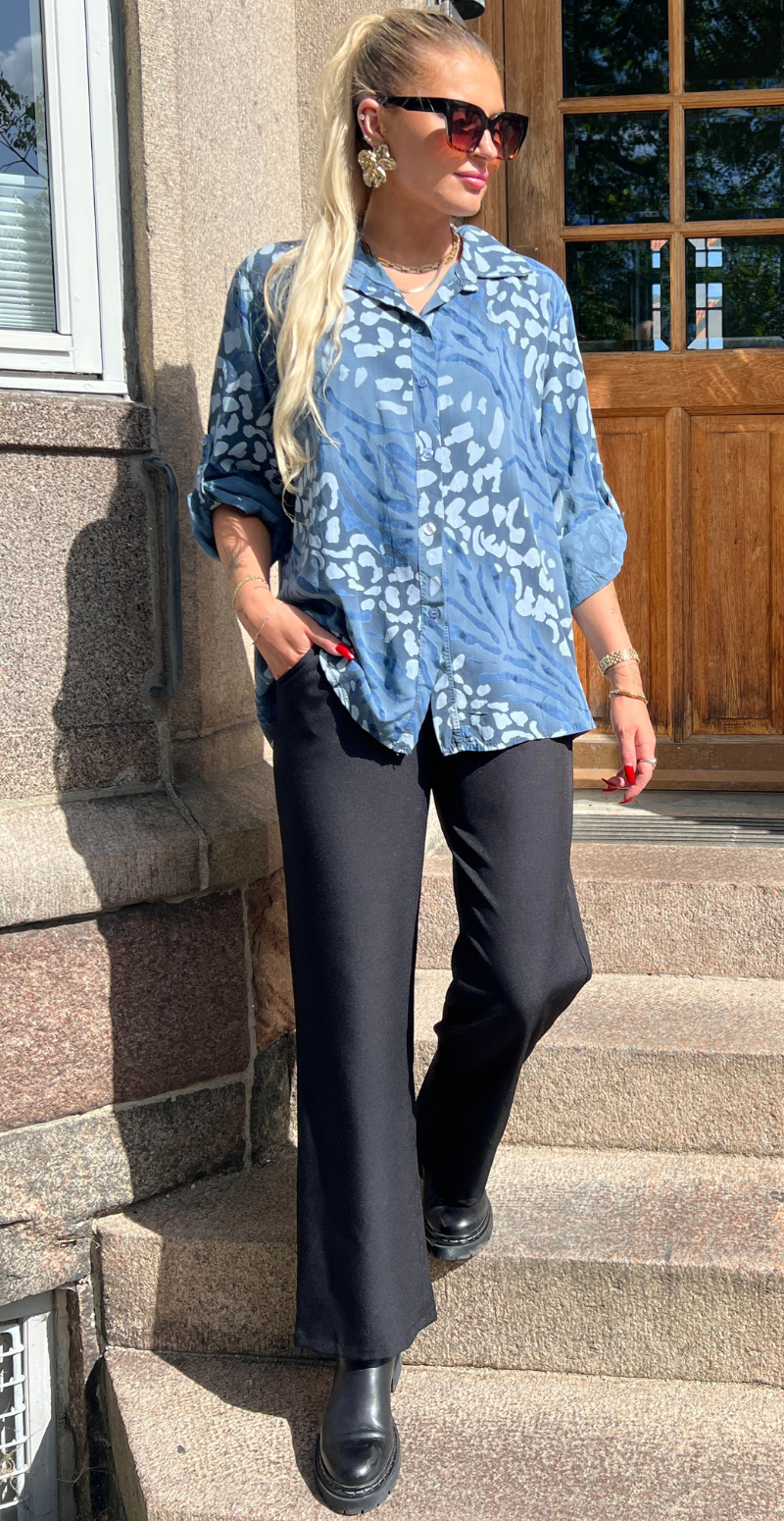 Melissa skjortebluse med dyreprint denim LikeLondon